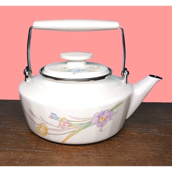 Vtg Studio Nova Homestead White Floral Enamel Tea Kettle & Lid 2 Qt. Pot Japan - Picture 2 of 7
